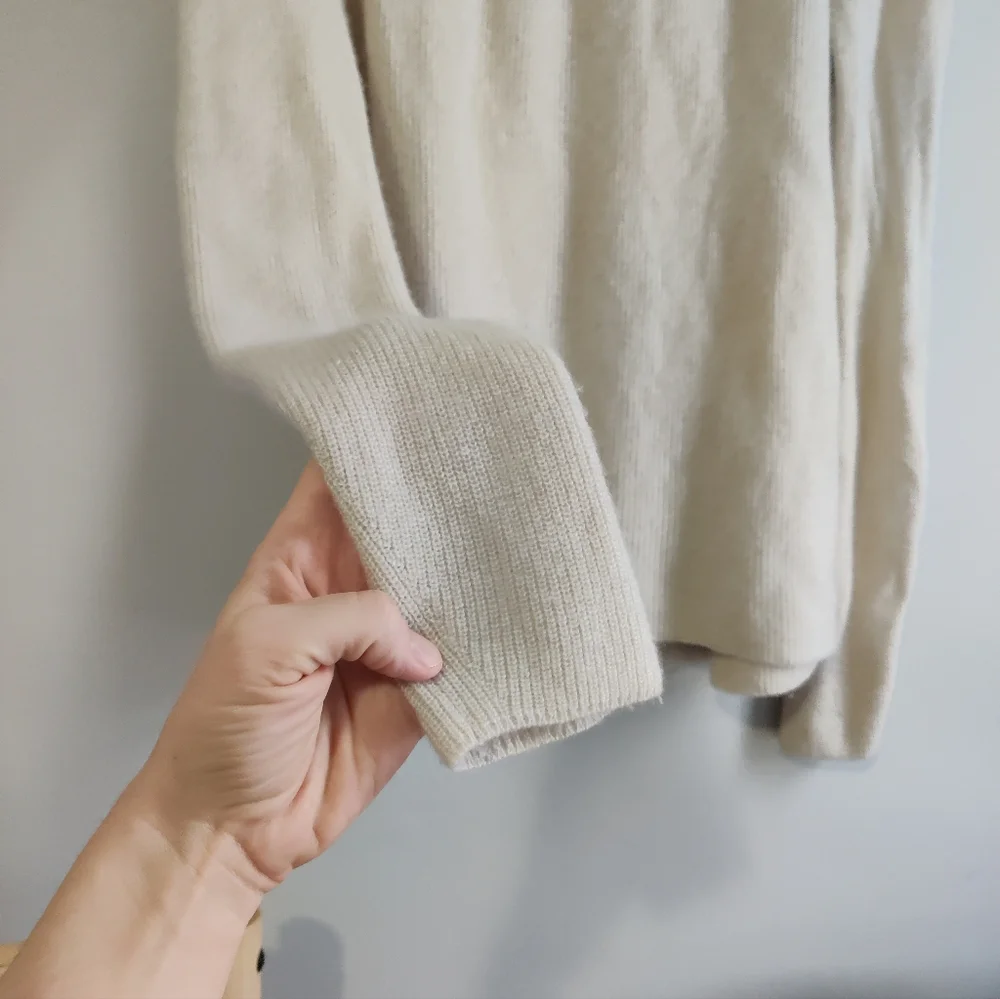 Vince Cashmere Cream Sweater